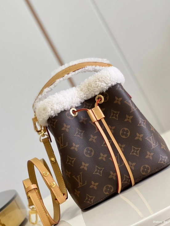 BB NÉONOÉ LOUIS VUITTON 0816